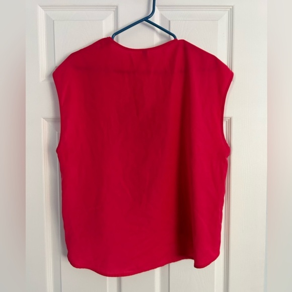 H&M Tank Top - Picture 2 of 3